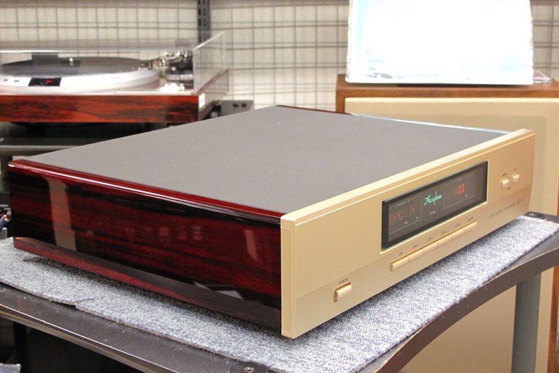 Accuphase DC-37