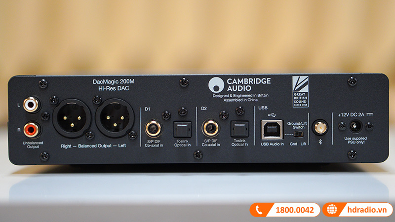 Mặt sau DAC Cambridge Audio DacMagic 200M