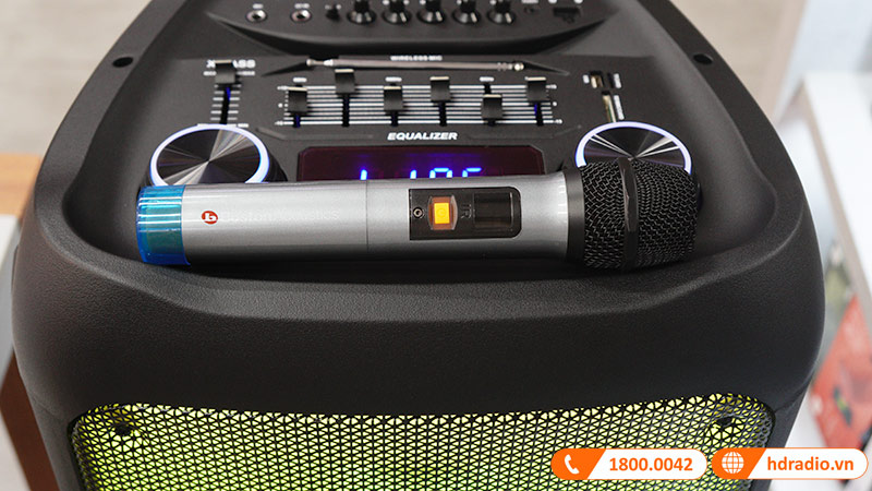 Micro đi kèm loa Boston Acoustics Party Box BA-1002PB 