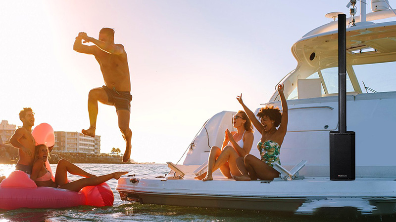 Boston Acoustic L10 ứng dụng ngoài trời