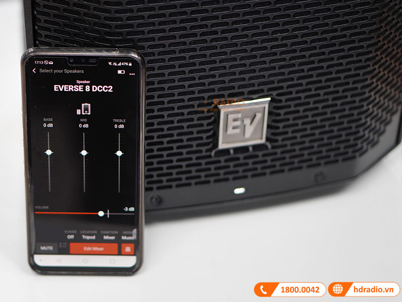 Loa Electrovoice Everse 8 kết nối điện thoại điều khiển