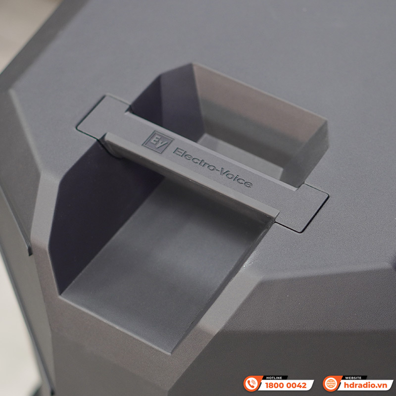 Loa Electro voice Eviva 15P, Bass 38cm, Công suất 1000W, Max SPL 126db, Bluetooth, XLR/TRS-6