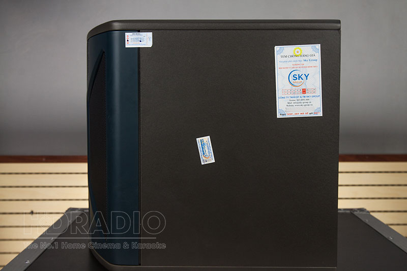 mặt bên loa jbl ki310