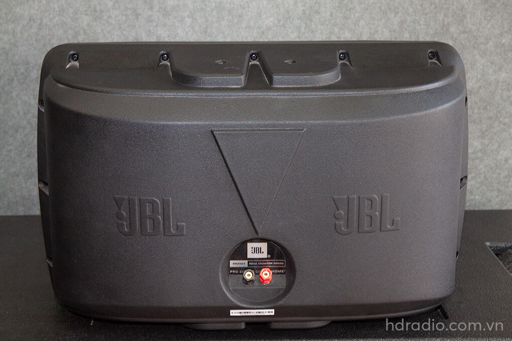 loa jbl rm101mặt sau