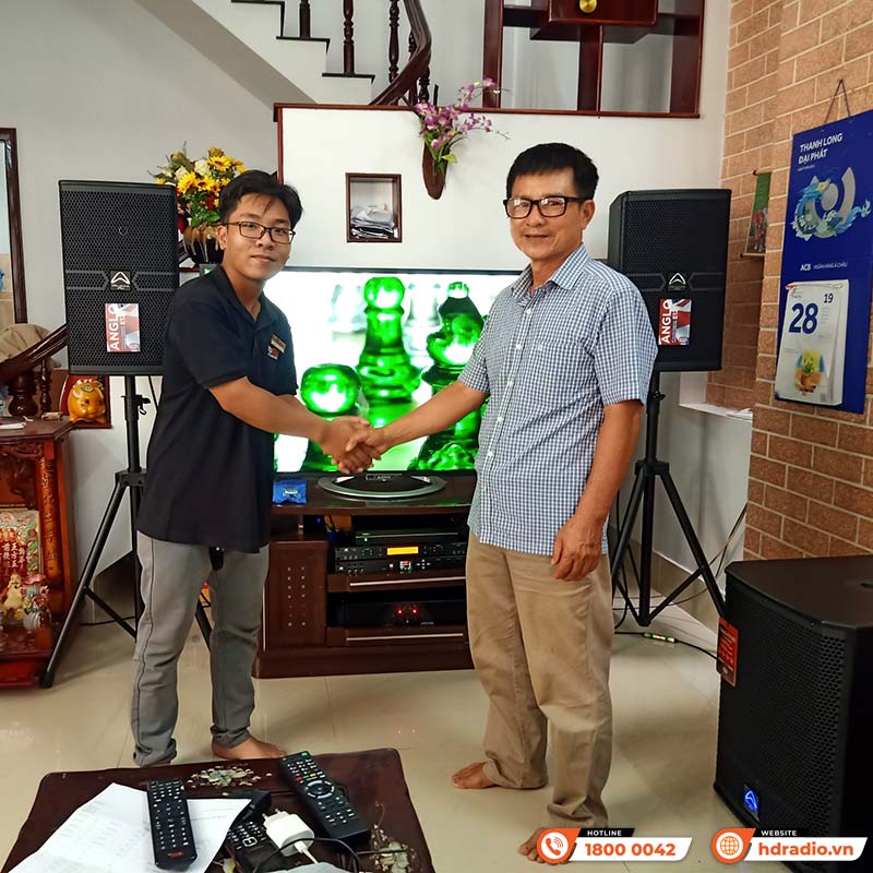 khách hàng mua Loa Wharfedale ANGLO E12 chính hãng tại hdradio