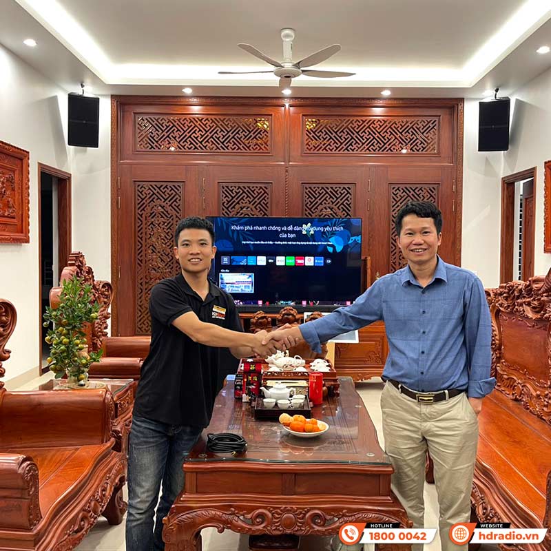 khách hàng mua dàn karaoke sử dụng Loa Wharfedale WH10 NEO