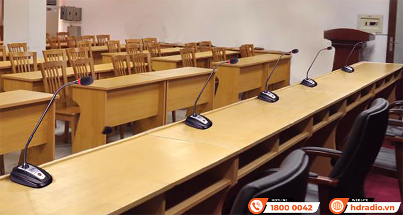 Ứng dụng Micro Cổ Ngỗng Takstar MS-208W Ứng dụng Micro Cổ Ngỗng Takstar MS-208W