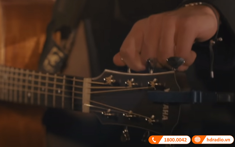 Đàn Guitar Yamaha A1R