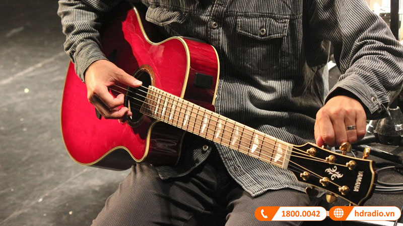 Đàn Guitar Yamaha APX700II 