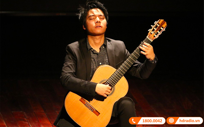 Đàn Guitar Yamaha CG122MC