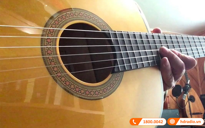 Đàn Guitar Yamaha CG172SF