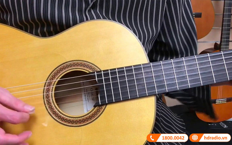 Đàn Guitar Yamaha CG182SF