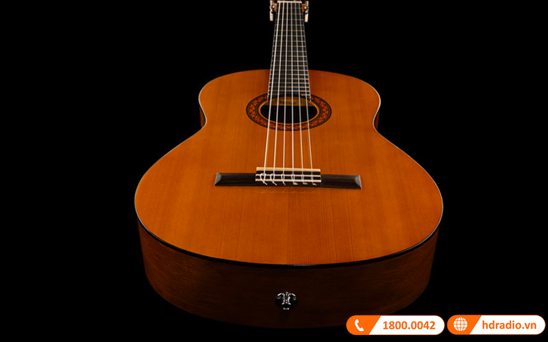 Đàn Guitar Yamaha CG192C