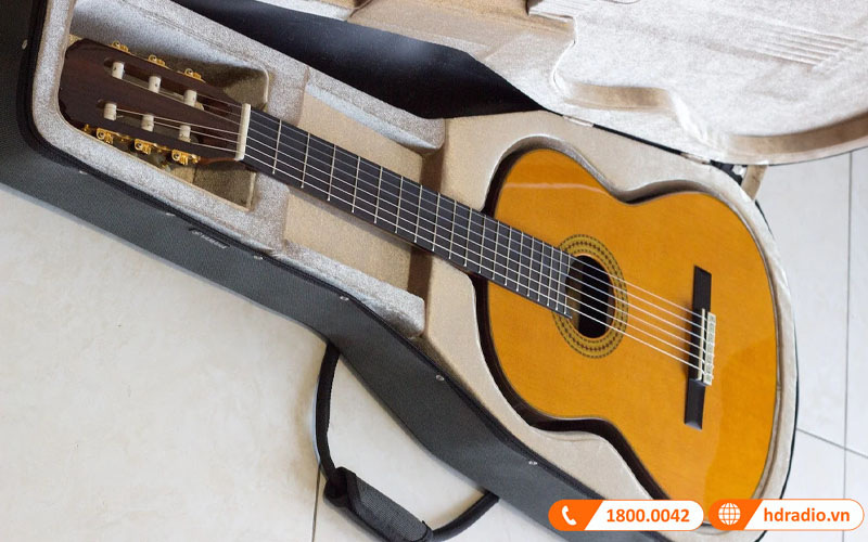Đàn Guitar Yamaha GC22C