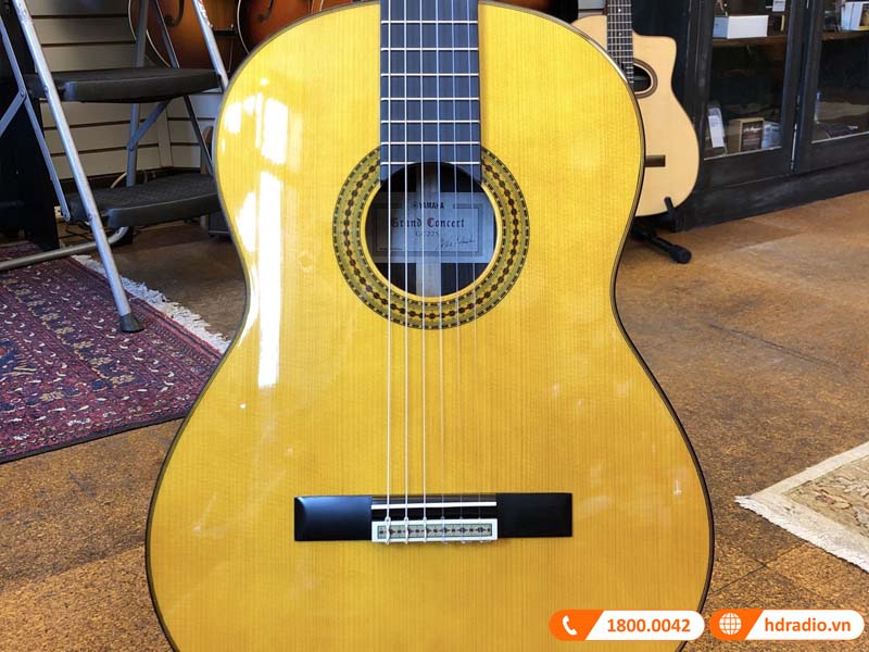 Đàn Guitar Yamaha GC22S 