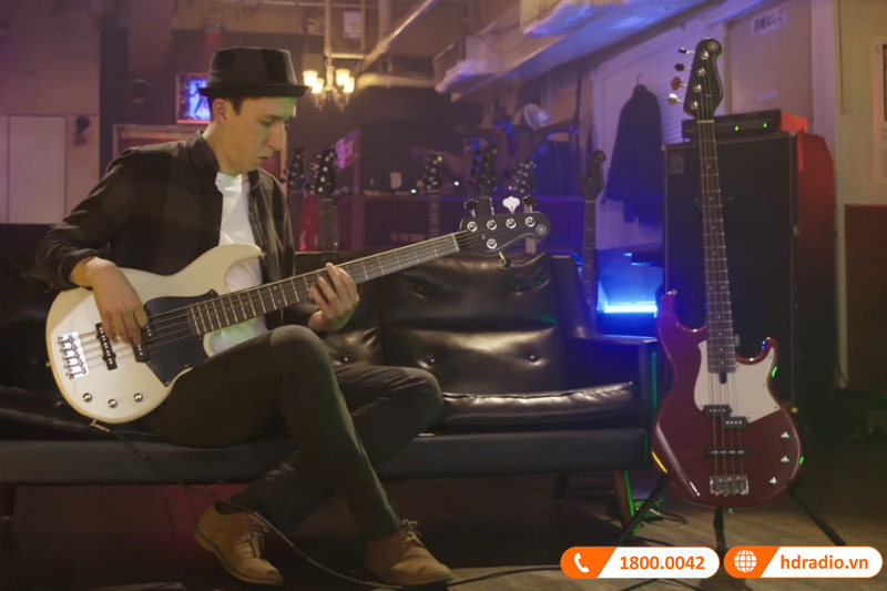 Đàn Guitar Yamaha BB235