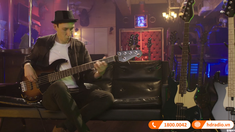 Đàn Guitar Yamaha BB435