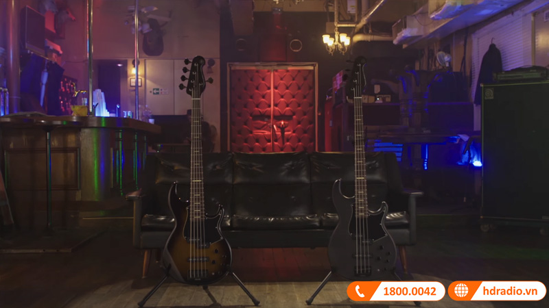 Đàn Guitar Yamaha BB735A