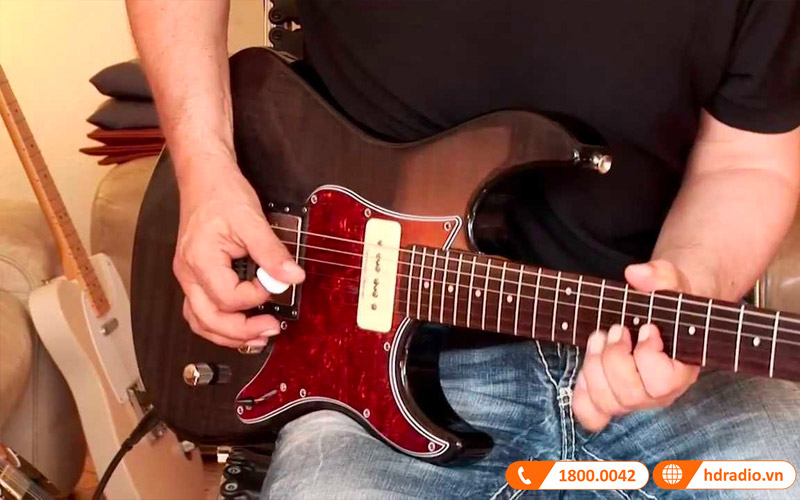 Đàn Guitar Yamaha PAC611H-10