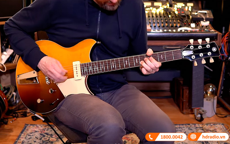 Đàn Guitar Yamaha RSS02T