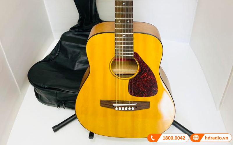 Đàn Guitar Yamaha JR1