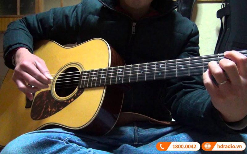 Đàn Guitar Yamaha LL26 ARE