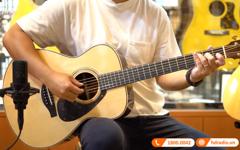 Đàn Guitar Yamaha LS26 ARE