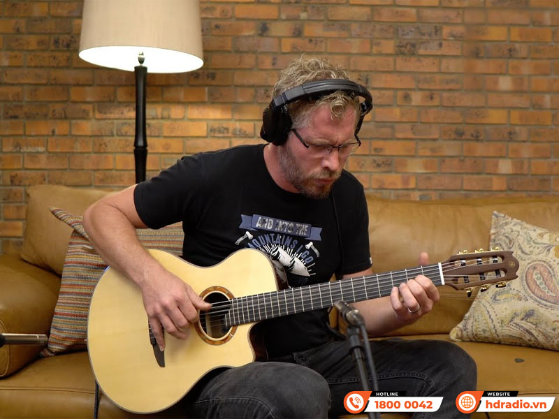 Đàn guitar Yamaha NTX5