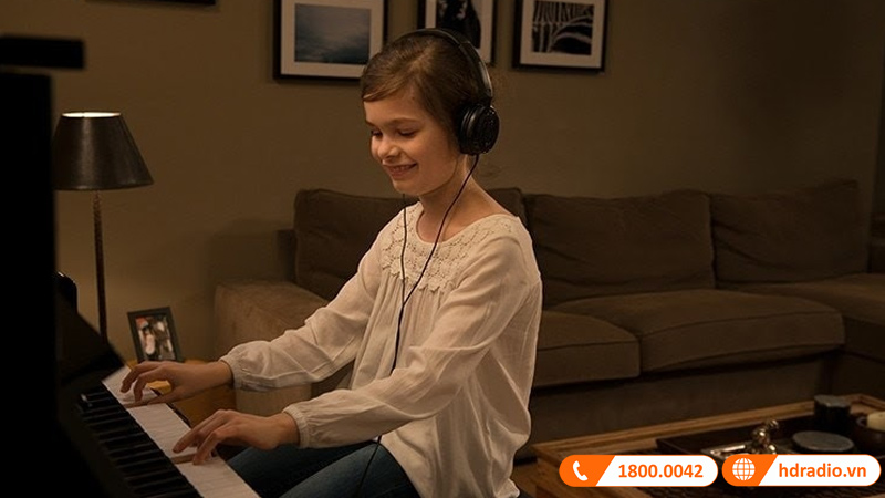 Đàn Piano Yamaha C1X SH3