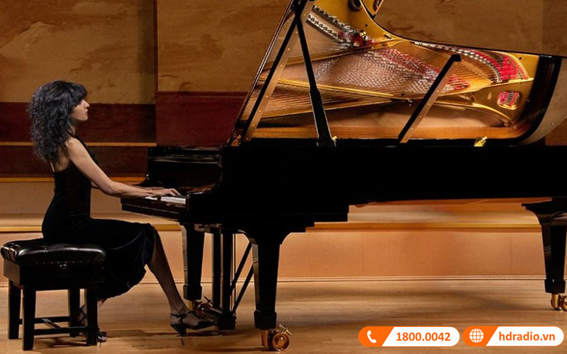 Đàn Piano Yamaha CF4