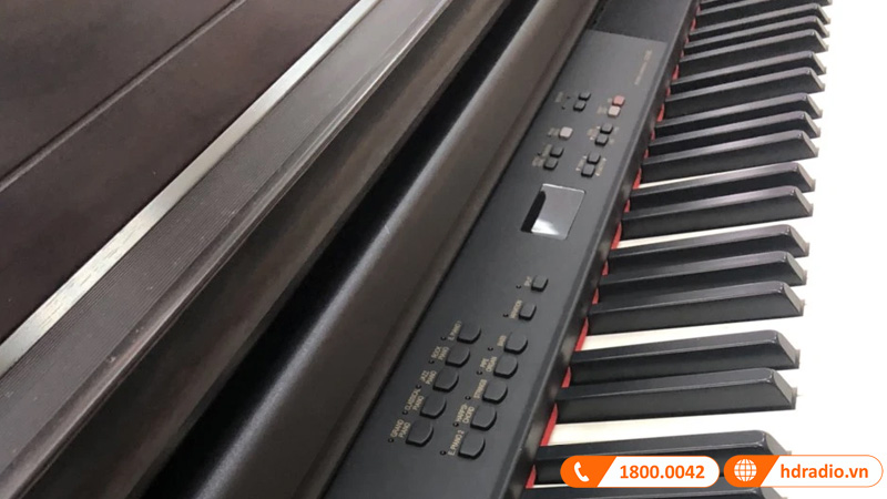 Đàn Piano Yamaha CLP-745