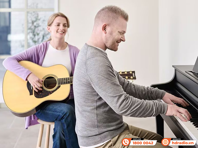 Đàn Piano Yamaha CLP-875