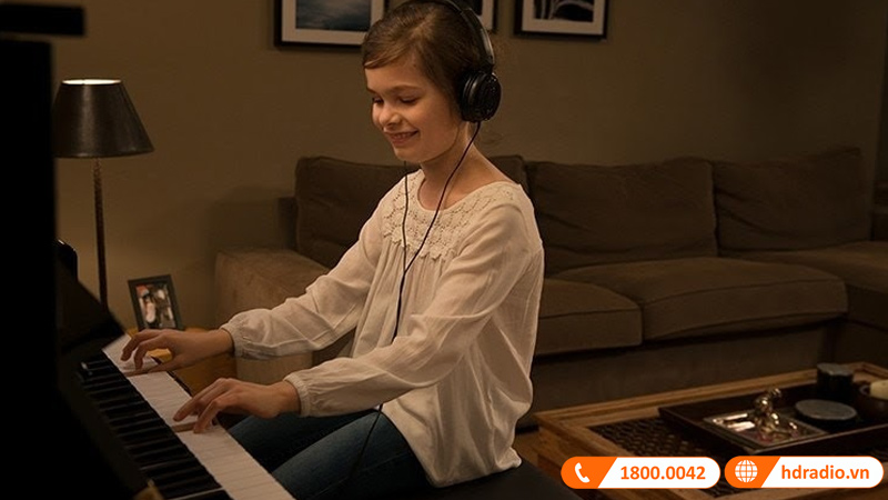 Đàn Piano Yamaha YUS1 SH3