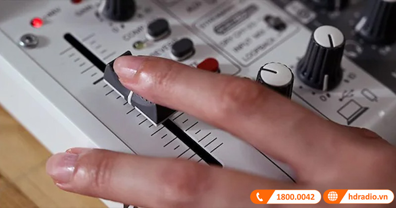 Bàn mixer Yamaha AG03MK2