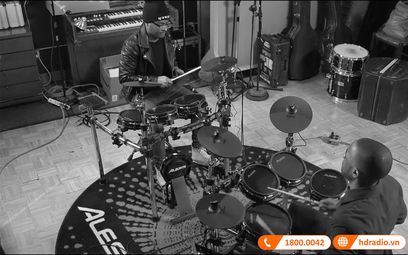 Trống Điện Tử Alesis Command Mesh Kit-9