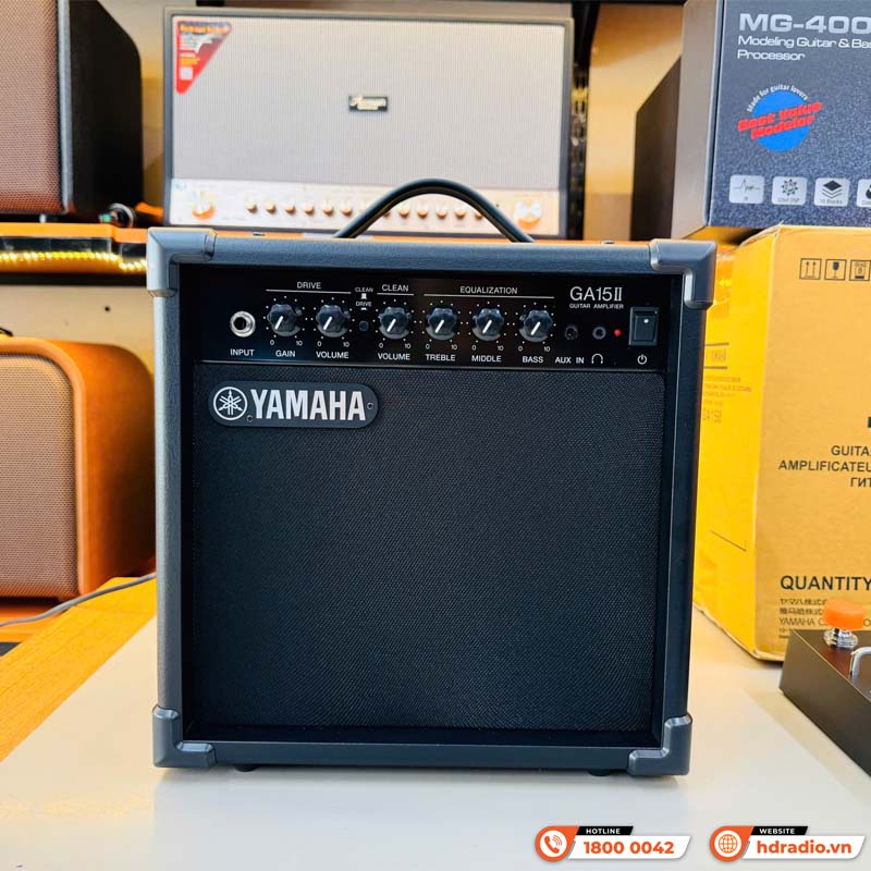 Amply guitar Yamaha GA15II, củ loa toàn dải 16 cm, tùy chỉnh Drive/Clean Gain Volume và EQ 3 băng tần, Công Suất 15W, Phones, AUX IN-2