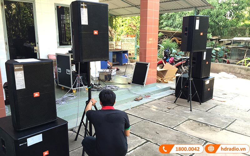 Chân loa sân khấu