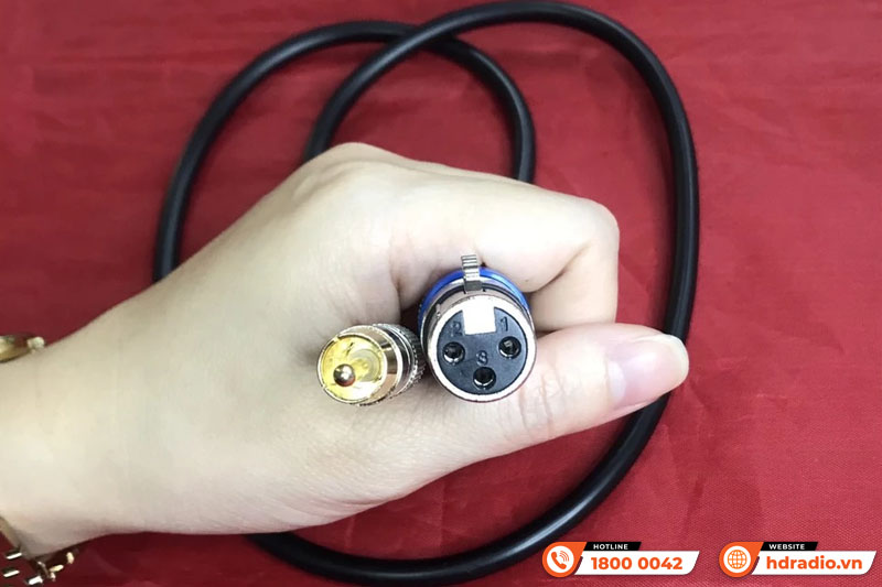 Dây Canon Cái ra 1AV Kiwi CR0.8 bằng đồng dài 0.8m Dây Canon Cái ra 1AV Kiwi CR0.8 bằng đồng dài 0.8m