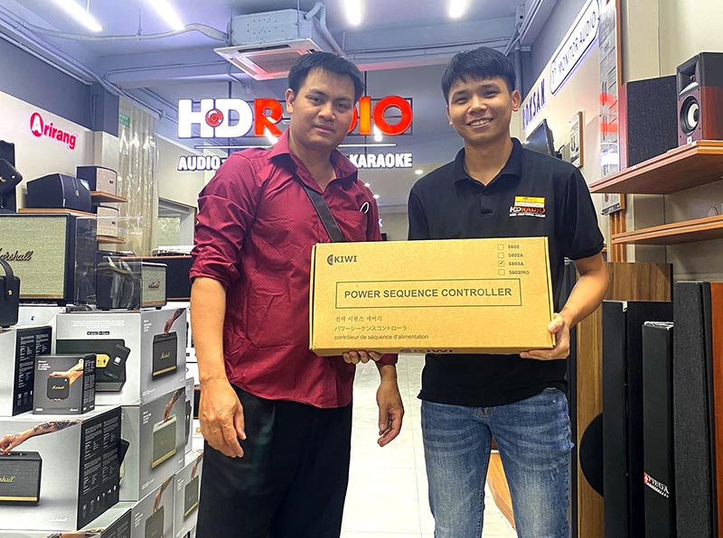 khách hàng mua quản lý nguồn điện KIWI S803A