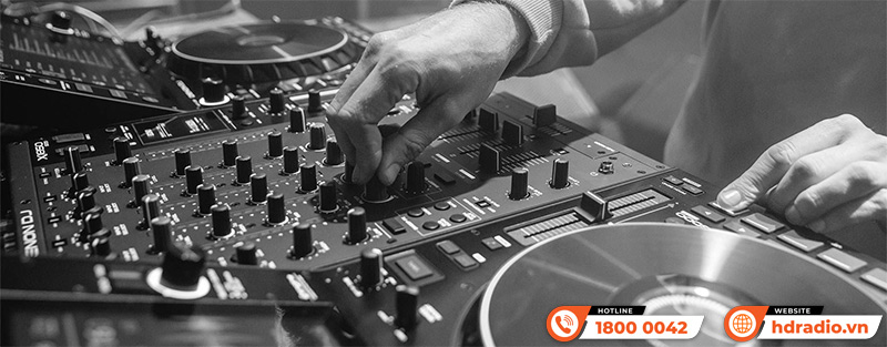 Bàn DJ Denon mixer x1850 prime