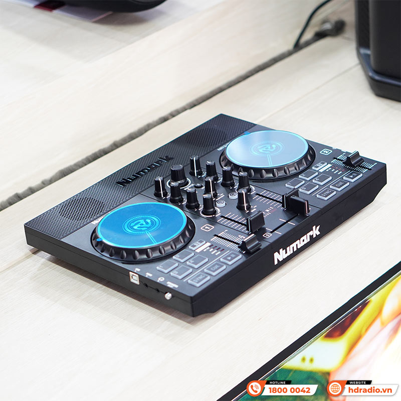 Bàn DJ Numark Party Mix Live, Kết nối điện thoại, máy tính, có loa đèn, Serato, Virtual DJ, 1.22kg, Mới-4