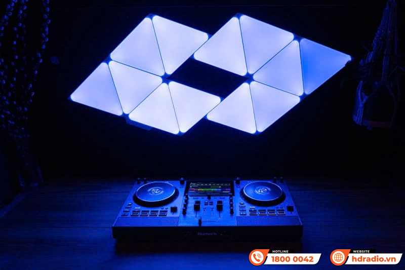 Bàn DJ Numark Mixstream Pro Go