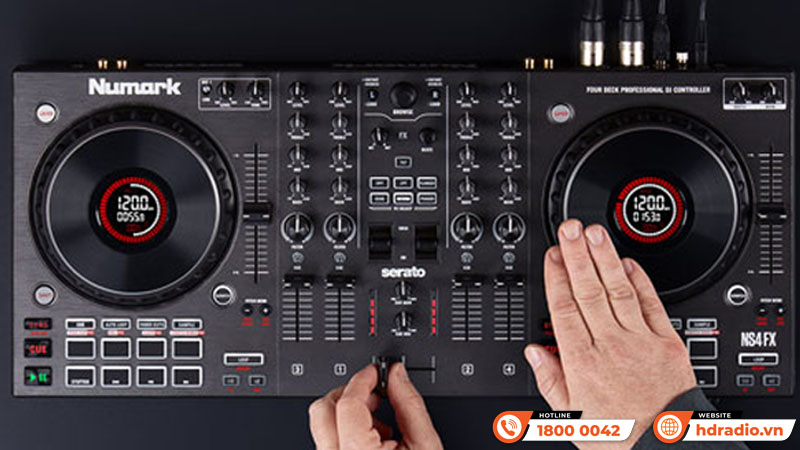 Bàn DJ Numark NS4FX