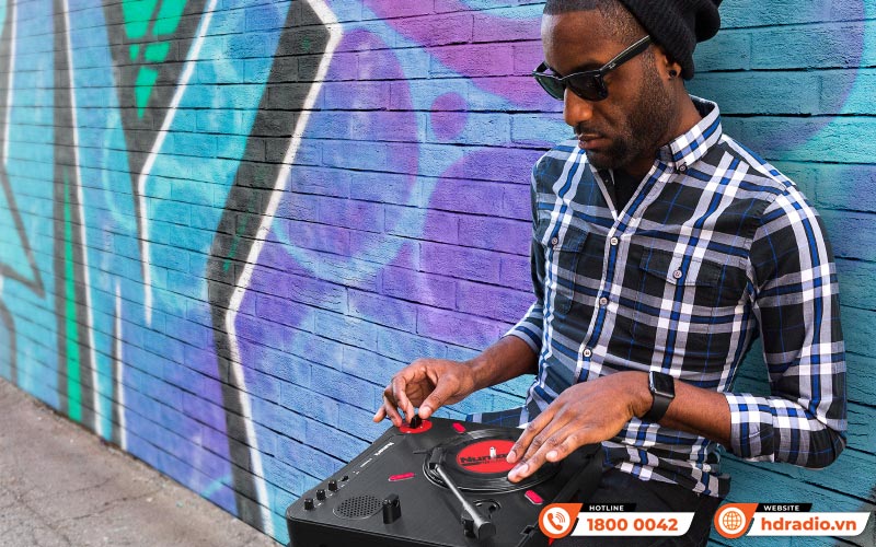 Bàn DJ Numark PT01 Scratch