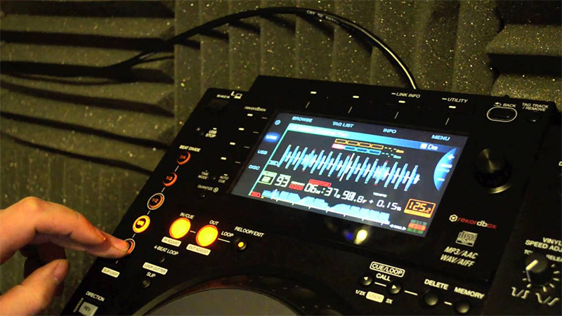 Bàn DJ Pioneer CDJ-900NXS