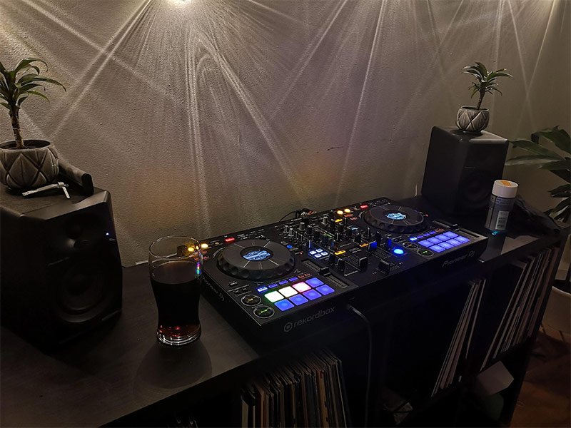 Bàn DJ Pioneer DDJ-800