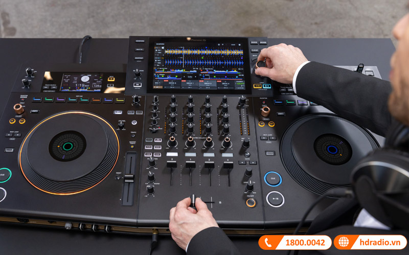 Bàn DJ Pioneer OPUS-QUAD