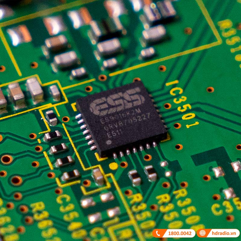 Bàn DJ Pioneer OPUS-QUAD