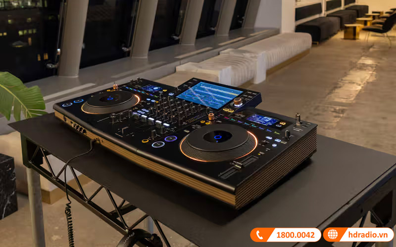 Bàn DJ Pioneer OPUS-QUAD
