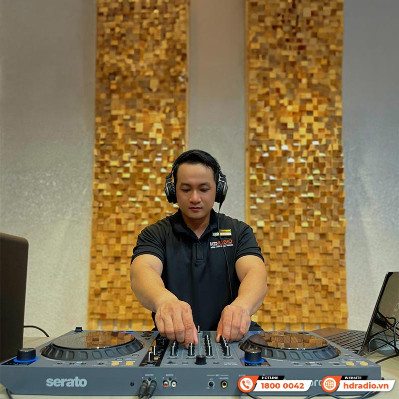 Bàn DJ Pioneer DDJ-FLX6 GT